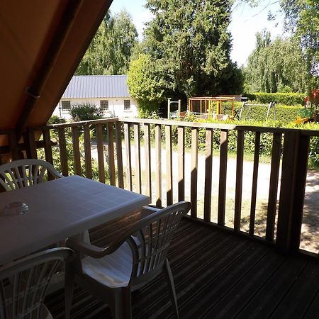 Camping Smile & Braudieres Mézières-sous-Lavardin Екстериор снимка