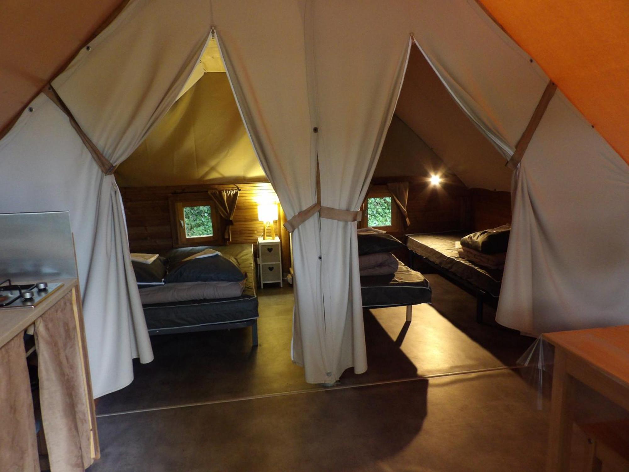 Camping Smile & Braudieres Mézières-sous-Lavardin Екстериор снимка